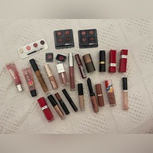 LIP BUNDLE